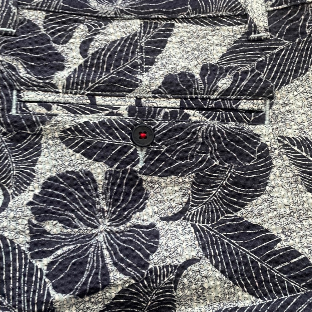 RHONE Blue Hibiscus Print Seersucker Shorts Men’s 32 - Picture 10 of 10
